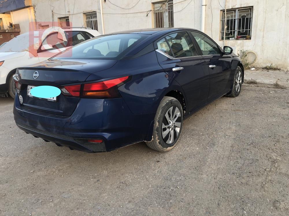 نیسان ئەلتیما